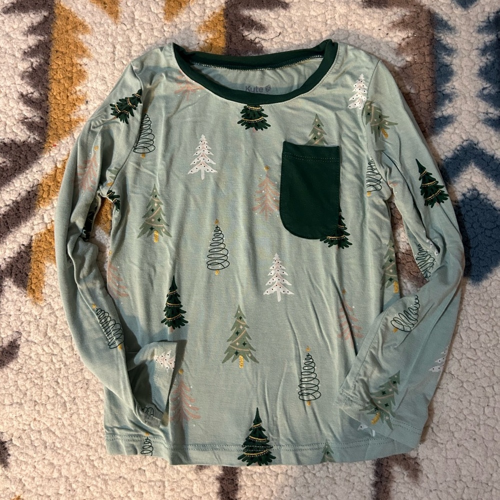 Kyte BABY Mint Green Holiday Tree Long-Sleeve Top with Dark Green Pocket